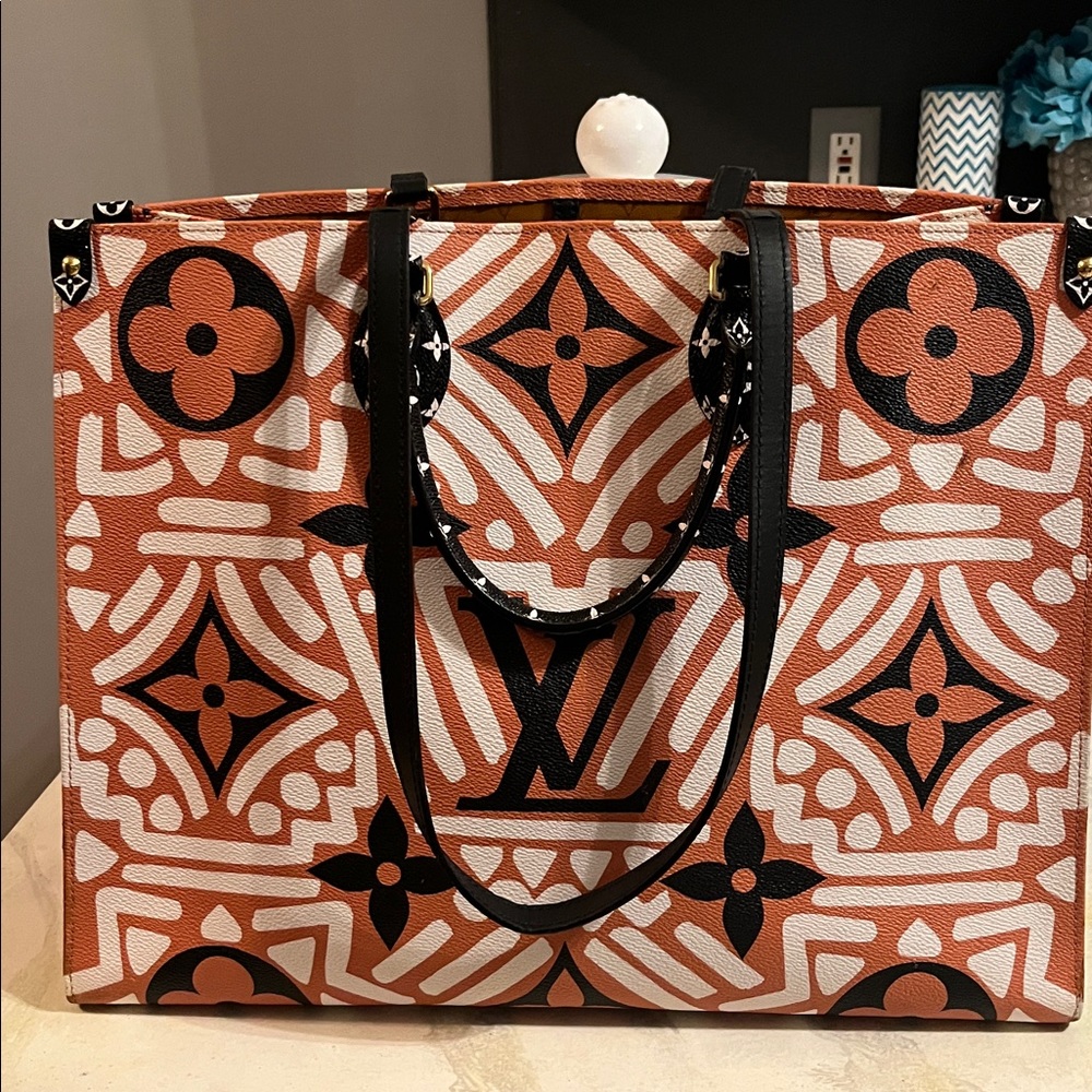 Limited Editionlouis Vuitton Giant Monogram Crafty On The Go Tote - Gm View 3